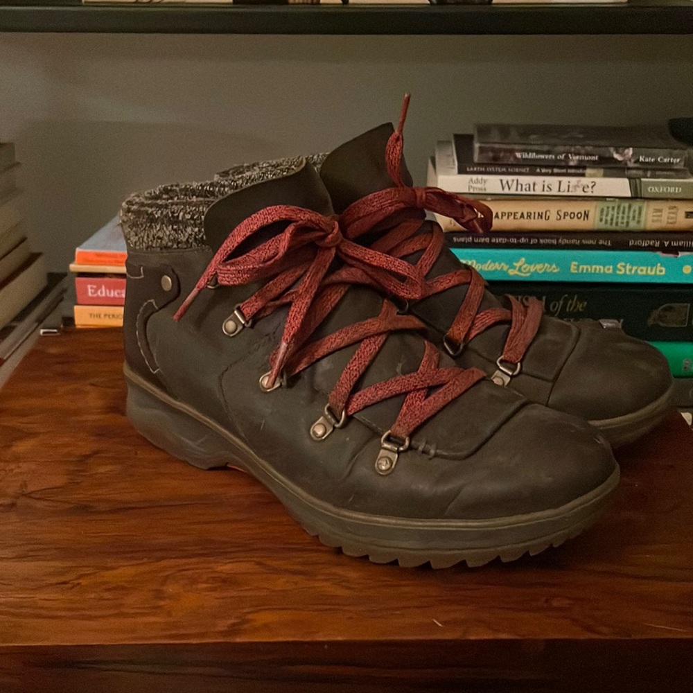 Merrell Women's Eventyr Bluff Waterproof Leather Hiking Boots Size 8